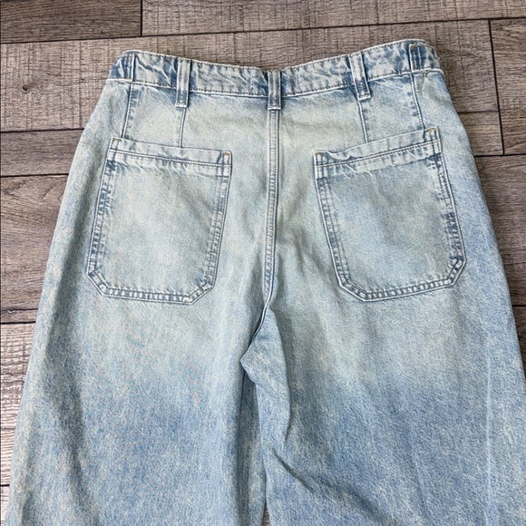 We The Free Palmer Coffed Light Wash Relaxed Jeans - Picture 7 of 14